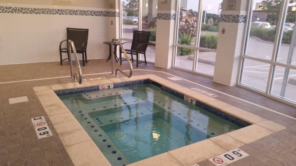 Hilton Garden Inn Olathe Eksteriør bilde