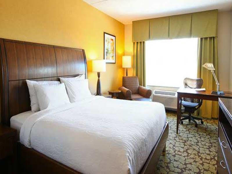 Hilton Garden Inn Olathe Eksteriør bilde